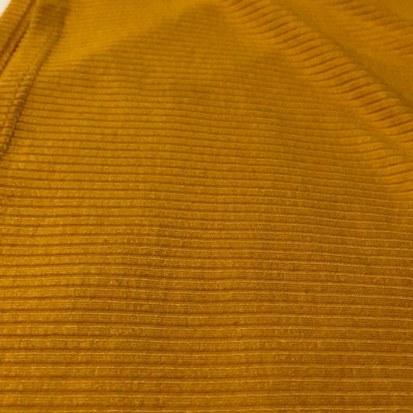 yellow lace up tank top - Picture 2 of 3